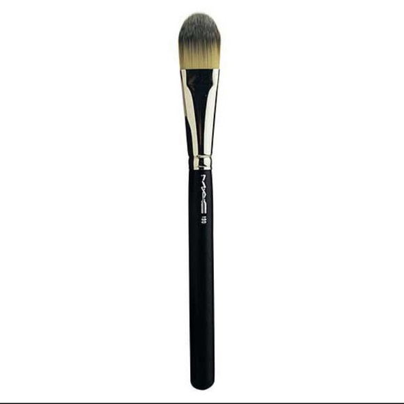 ✨💄Mac 190 full size foundation brush new  ! 💄✨ - Picture 1 of 6